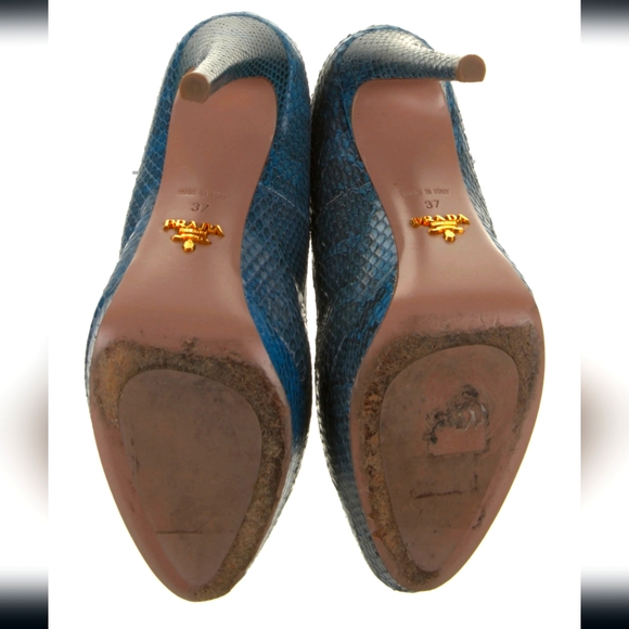 Blue Snakeskin Prada Pumps - Picture 5 of 5